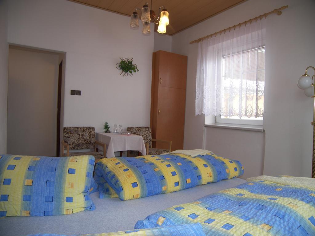 Penzion U Antonickova Pramene Mariënbad Buitenkant foto